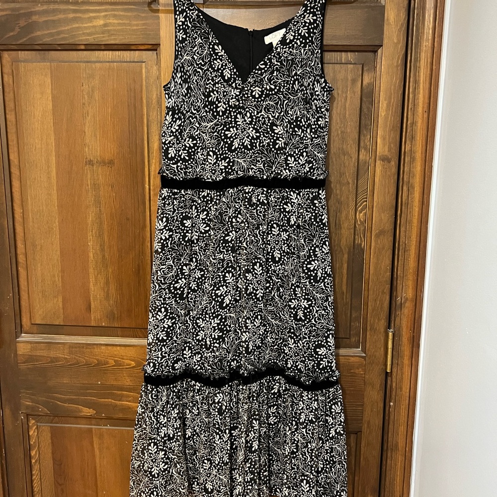 LOFT Printed V-Neck Tiered Maxi Dress with Velvet Trim - Size 8